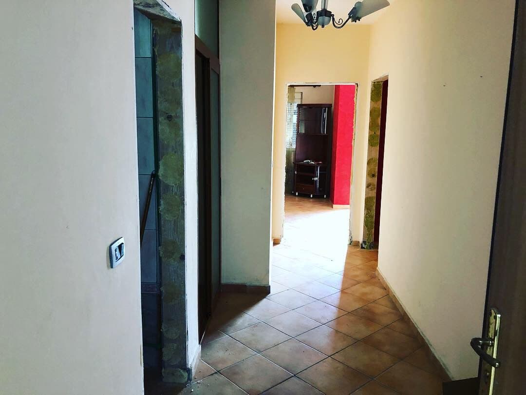 SHITET APARTAMENT 1+1 NE PLAZH DURRES! 3