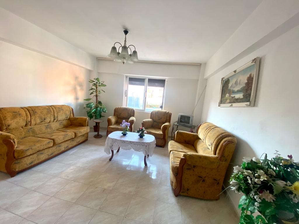 SHITET APARTAMENT 2+1 RRUGA EGNATIA, PRANE TATIM TAKSAVE ,DURRES. 2