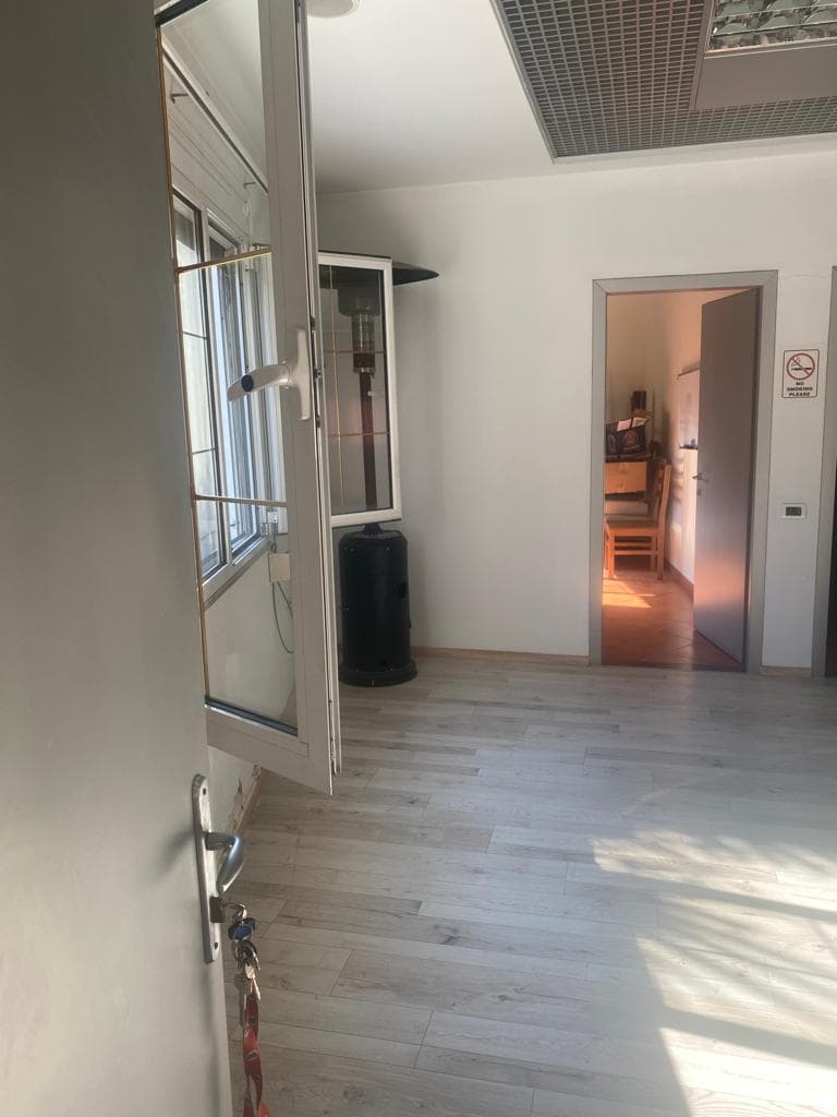 JEPET ME QERA AMBIENT BIZNESI PRANE BASHKISE, DURRES. 2