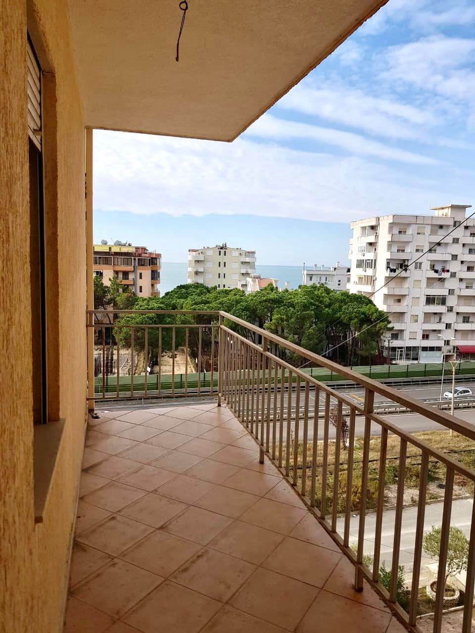 SHITET APARTAMENT 2+1 ME PAMJE NGA DETI, SHKEMBI I KAVAJES, DURRES.