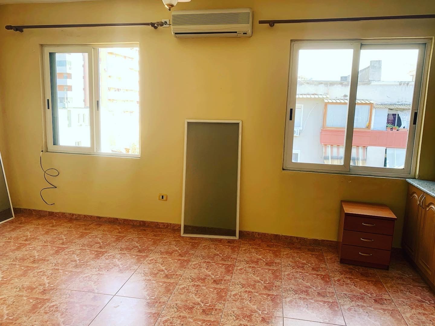SHITET APARTAMENT 1+1 NE BULEVARD,DURRES! 4