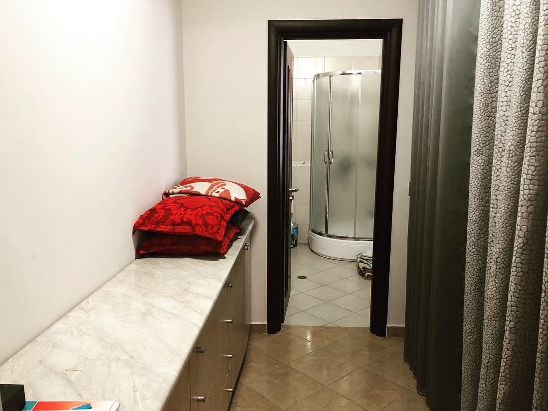 SHITET APARTAMENT 2+1 SUPER E MOBILUAR NE DURRES!