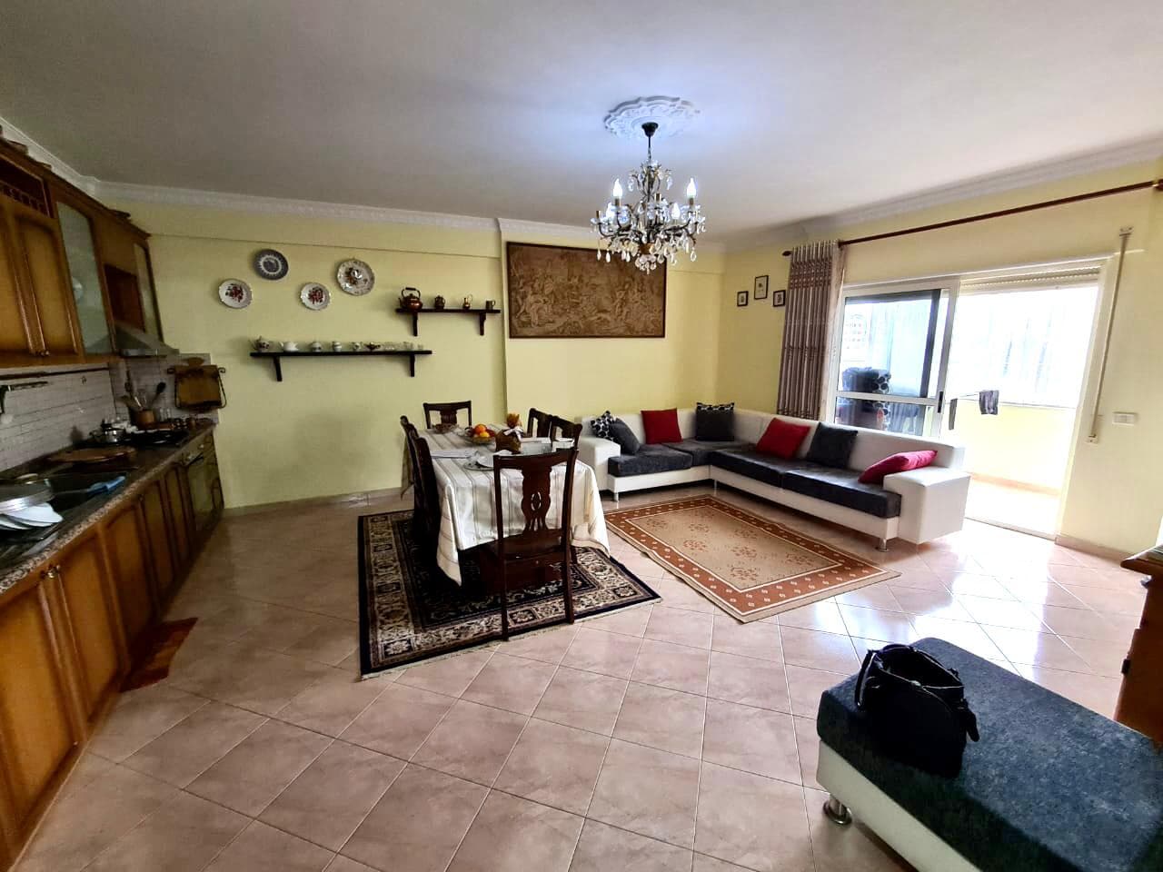 SHITET APARTAMENT 3+1 PRANE KISHES TE VILA E ZOGUT, DURRES. 3