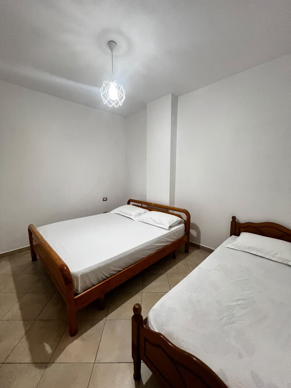 JEPET ME QERA APARTAMENT 1+1 PRANE PISTA KOSOVA,PLAZH, DURRES 4