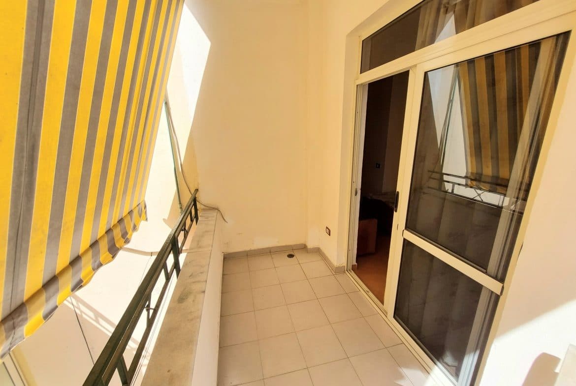 SHITET APARTAMENT 1+1 PRANE PASTICERI PELIKAN,PLAZH ,DURRES. 4