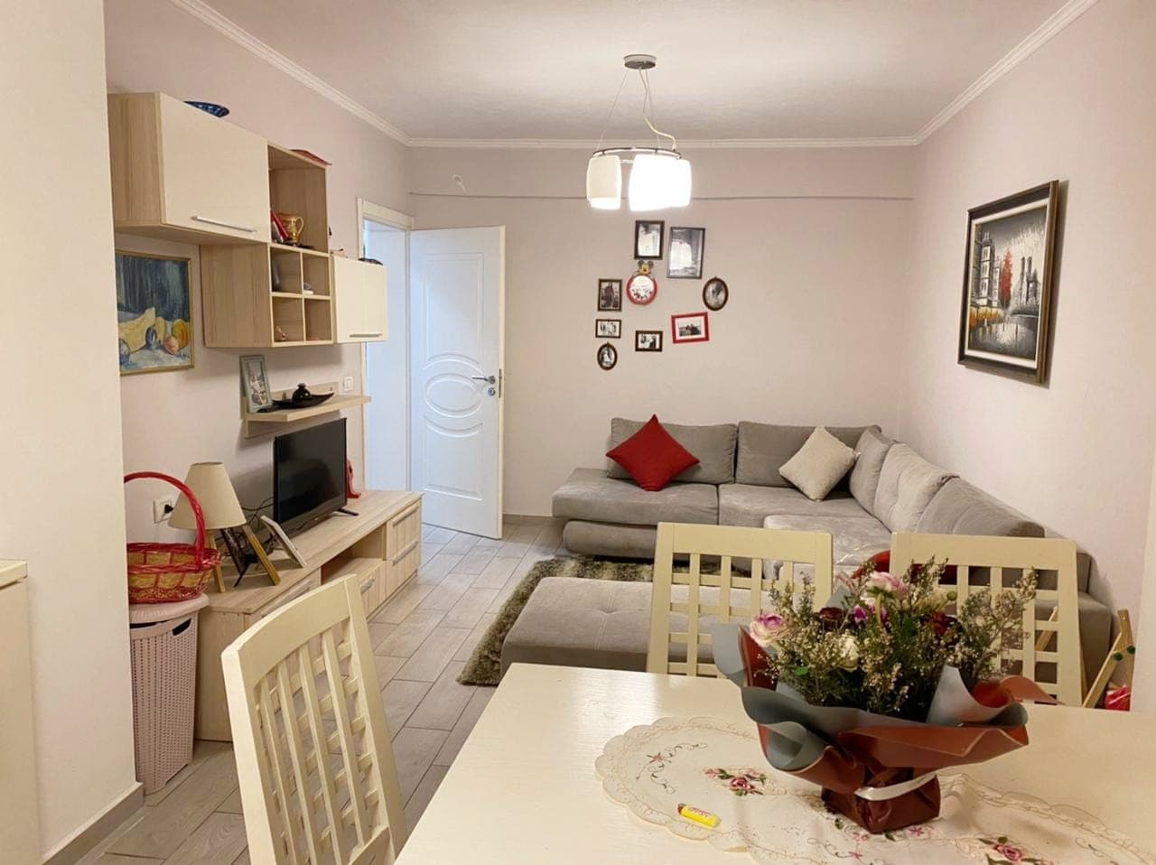 SHITET APARTAMENT 2+1 PRANE MUZEUT TE DESHMOREVE,DURRES.