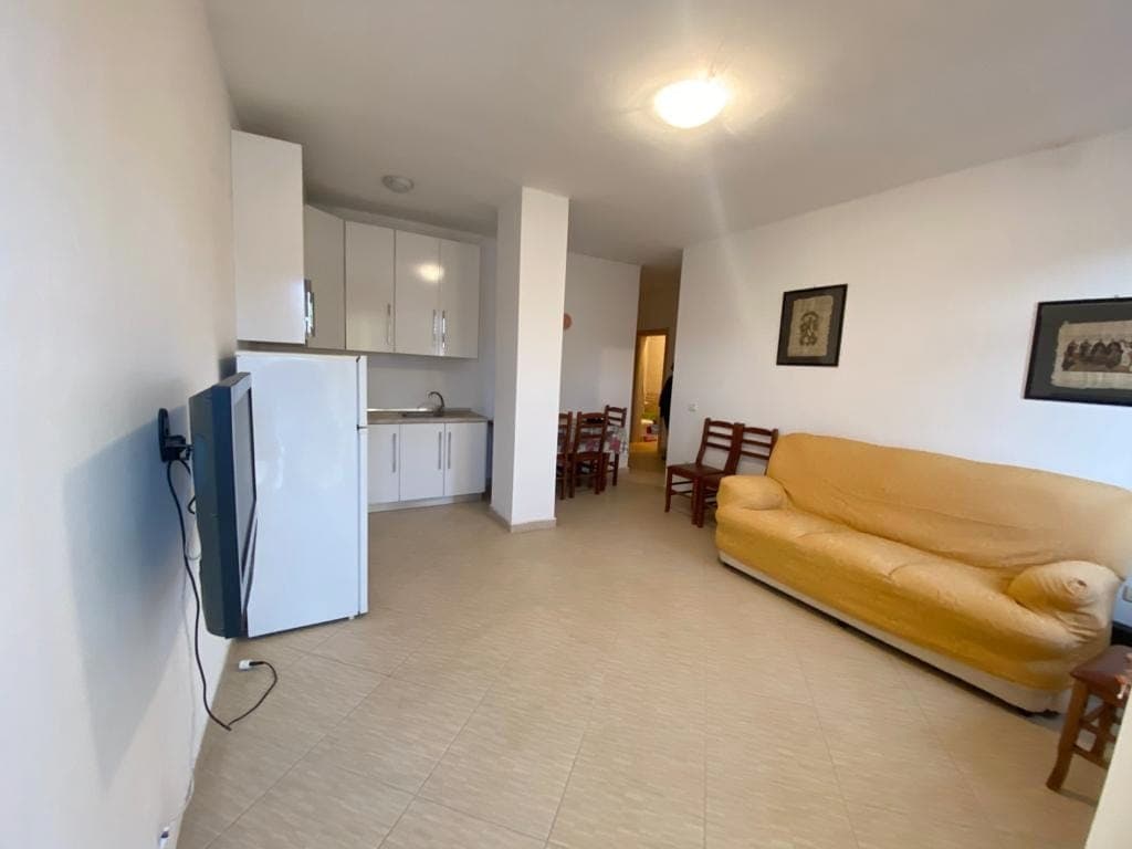 SHITET APARTAMENT 1+1+ VERANDE,PRANE GJYKATES,QENDER,DURRES.