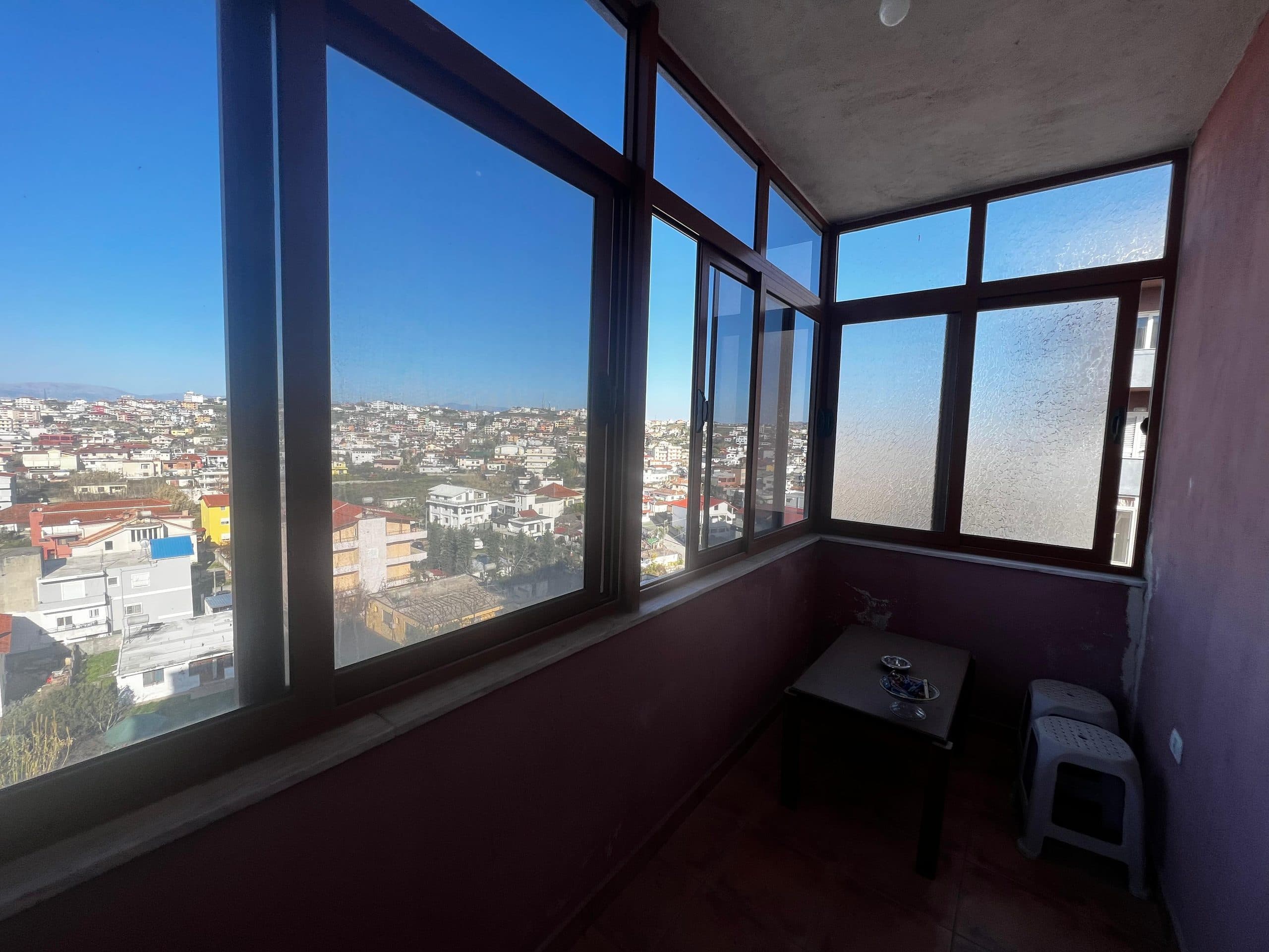 SHITET APARTAMENT 1+1, PERBALLE KOMPLEKSIT FLORIDA, PLAZH, DURRES. 2