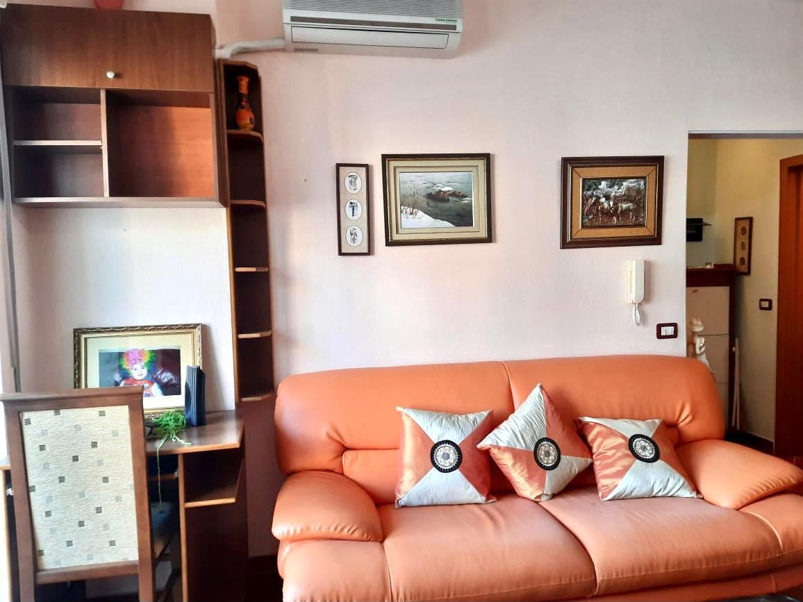 SHITET APARTAMENT 1+1 LAGJA 6, PRANE ISH RAJONIT, DURRES. 2