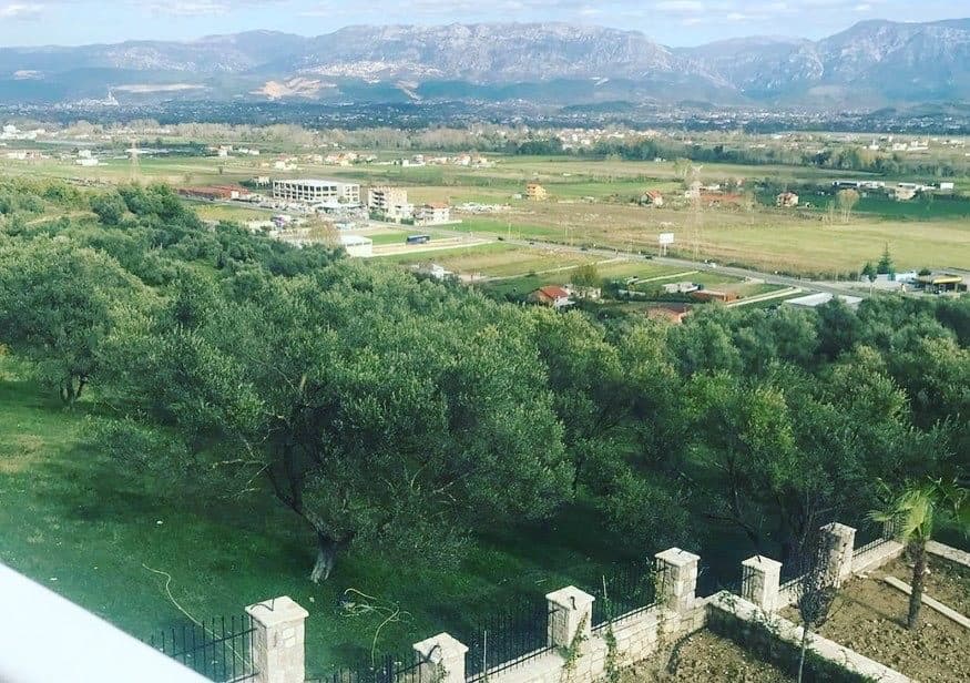 KOMPLEKS VILASH PER SHITJE NE BALLKONIN E PREZES,TIRANE! 4