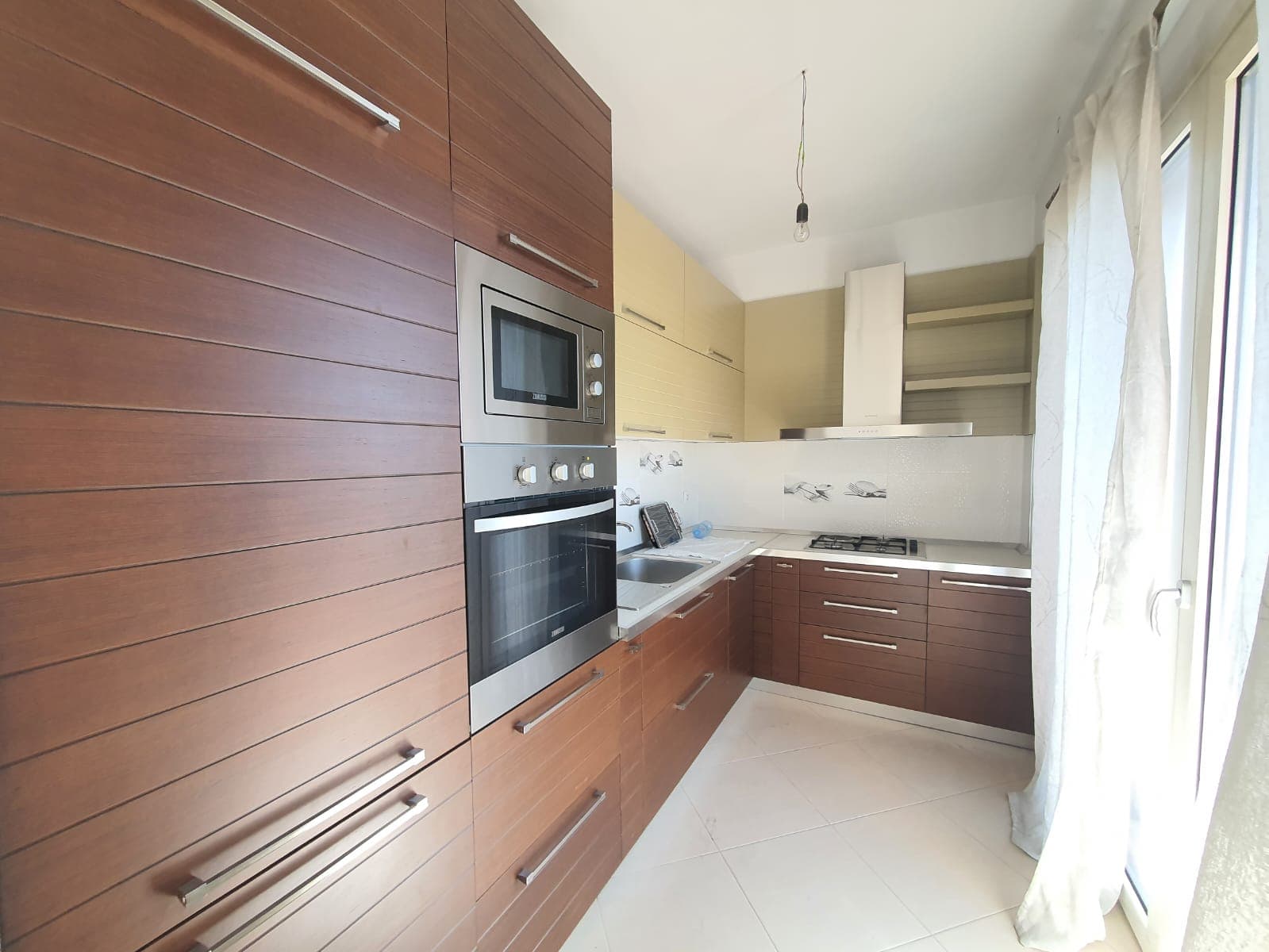 SHITET APARTAMENT 3+1+GARAZHD ME PAMJE NGA DETI,PORT VIEW,DURRES. 3