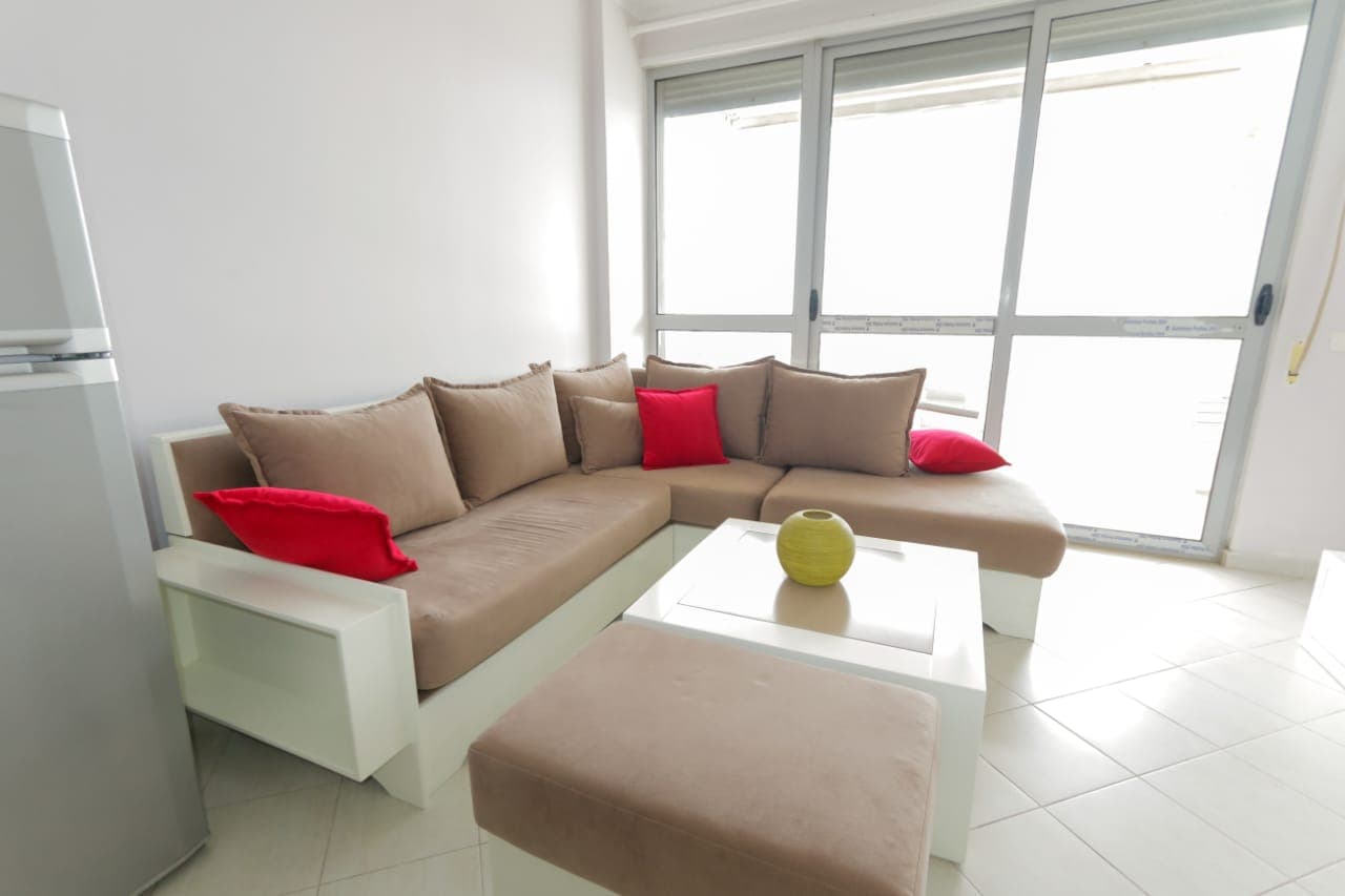 SHITET APARTAMENT 2+1 ME PAMJE NGA DETI PRANE,PISTA KOSOVES,PLAZH,DURRES. 3