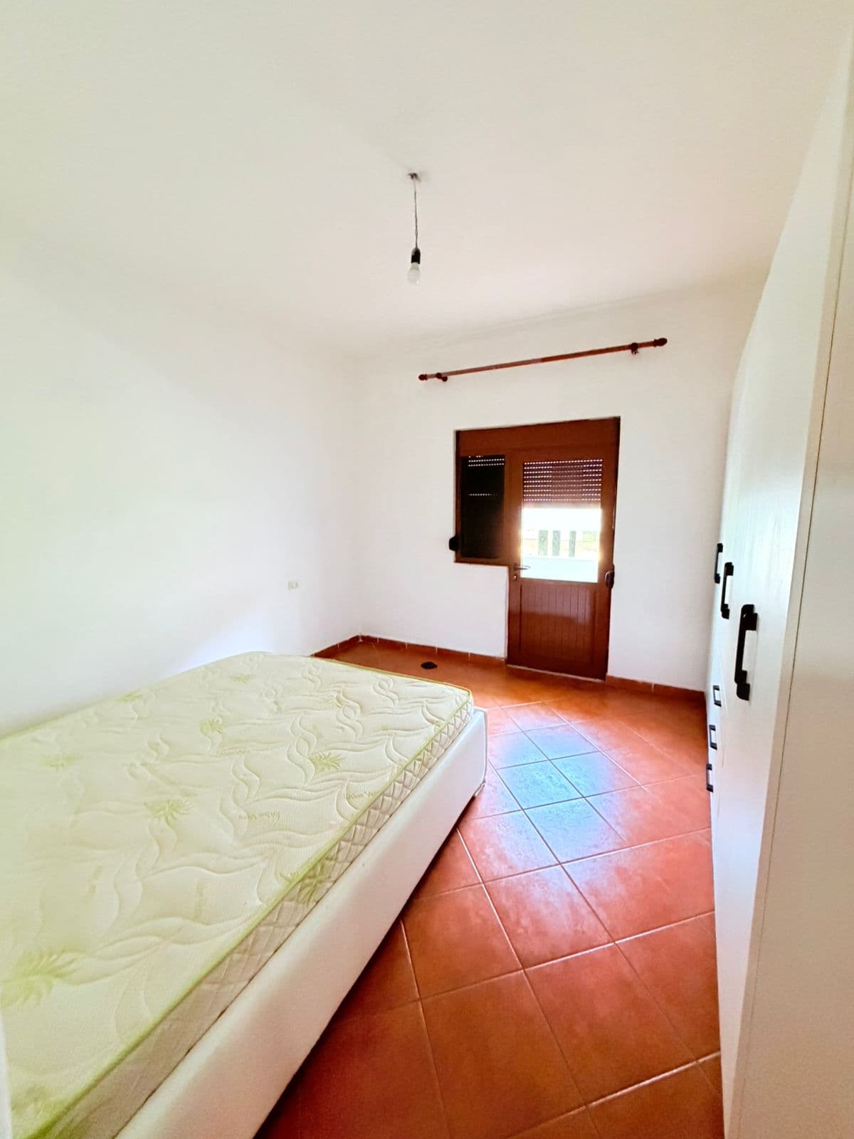 JEPET ME QERA APARTAMENT 2+1 PRANE GALAKTIKUT, DURRES 4