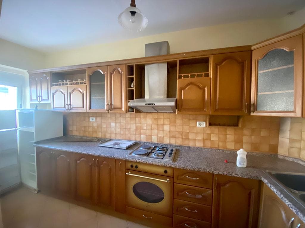 SHITET APARTAMENT 2+1 RRUGA ALEKSANDER GOGA, DURRES. 3