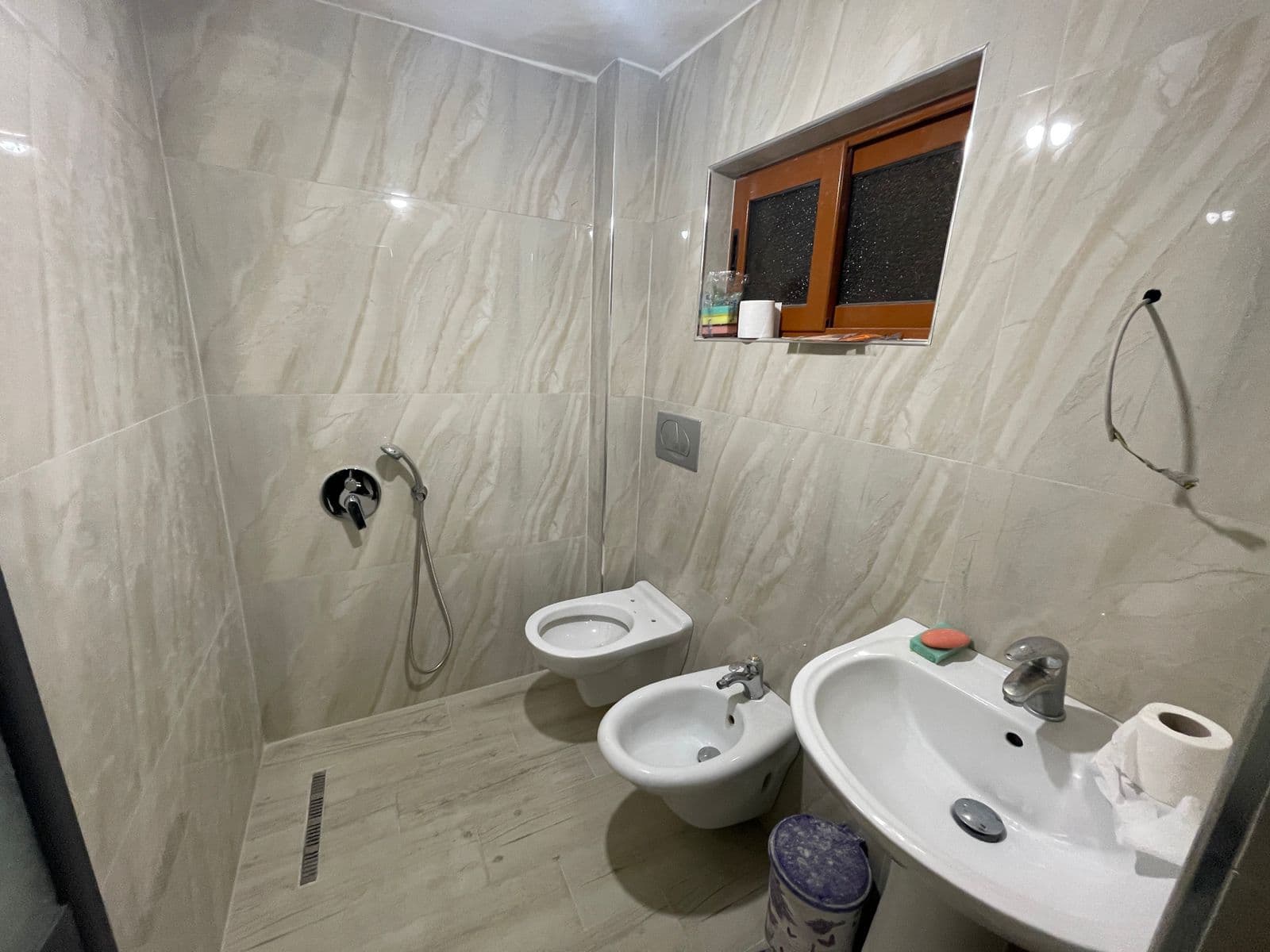 SHITET APARTAMENT 1+1 PRANE KAZAZIT, DURRES. 4