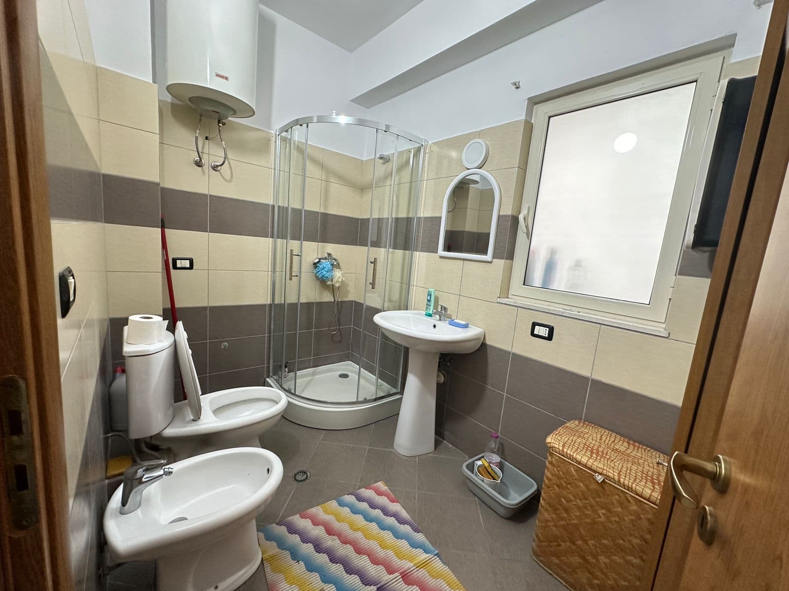 JEPET APARTAMENT ME QERA 1+1 UJESJELLESI,DURRES 4