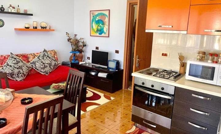 SHITET APARTAMENT 1+1 PRANE KOMPLEKSIT LAGUNA BLU, QERRET. 2