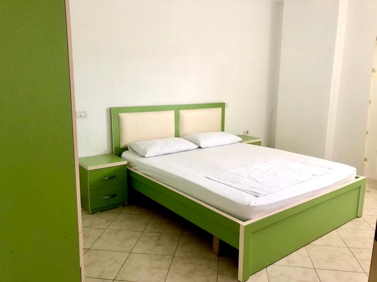 SHITET APARTAMENT 1+1 PRANE SHKEMBIT TE KAVAJES, DURRES. 3