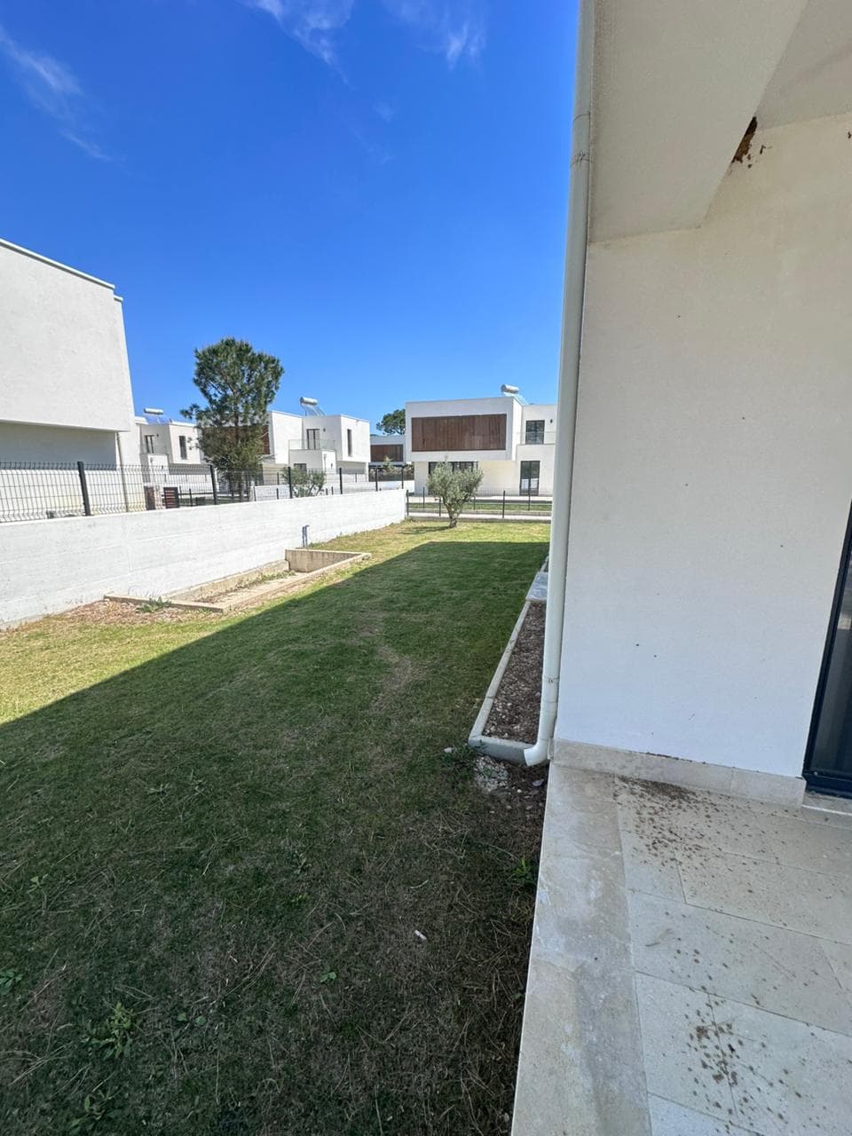 SHITET VILE LUKSOZE SAN PIETRO RESIDENCE, GJIRI I LALZIT, DURRES