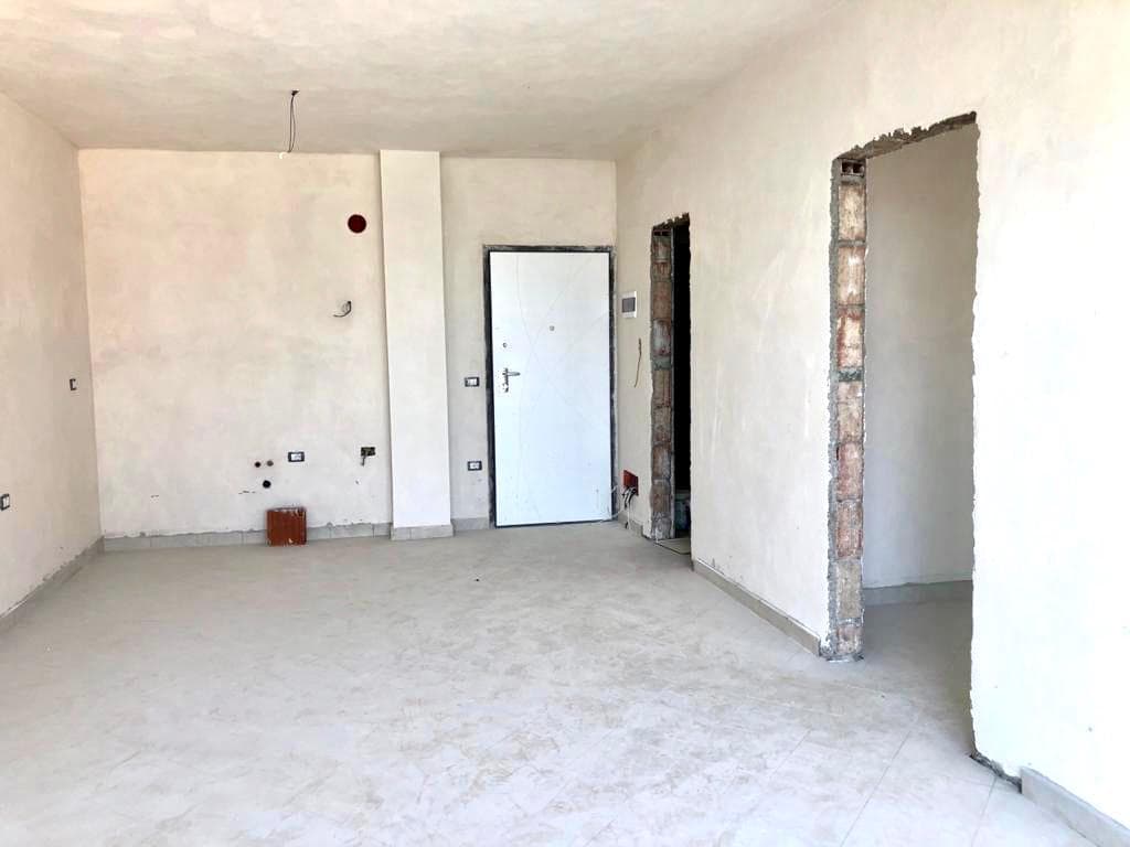 SHITET SUPER APARTAMENT 1+1 , PRANE VILES SE ZOGUT, MBRAPA SHKOLLES GREKE, DURRES. 4