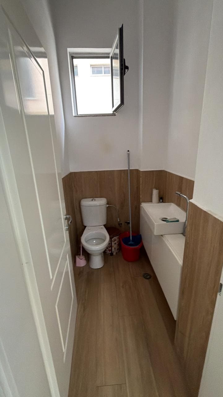 JEPET ME QERA AMBIENT BIZNESI PLAZH URA DAJLANIT DURRES 3