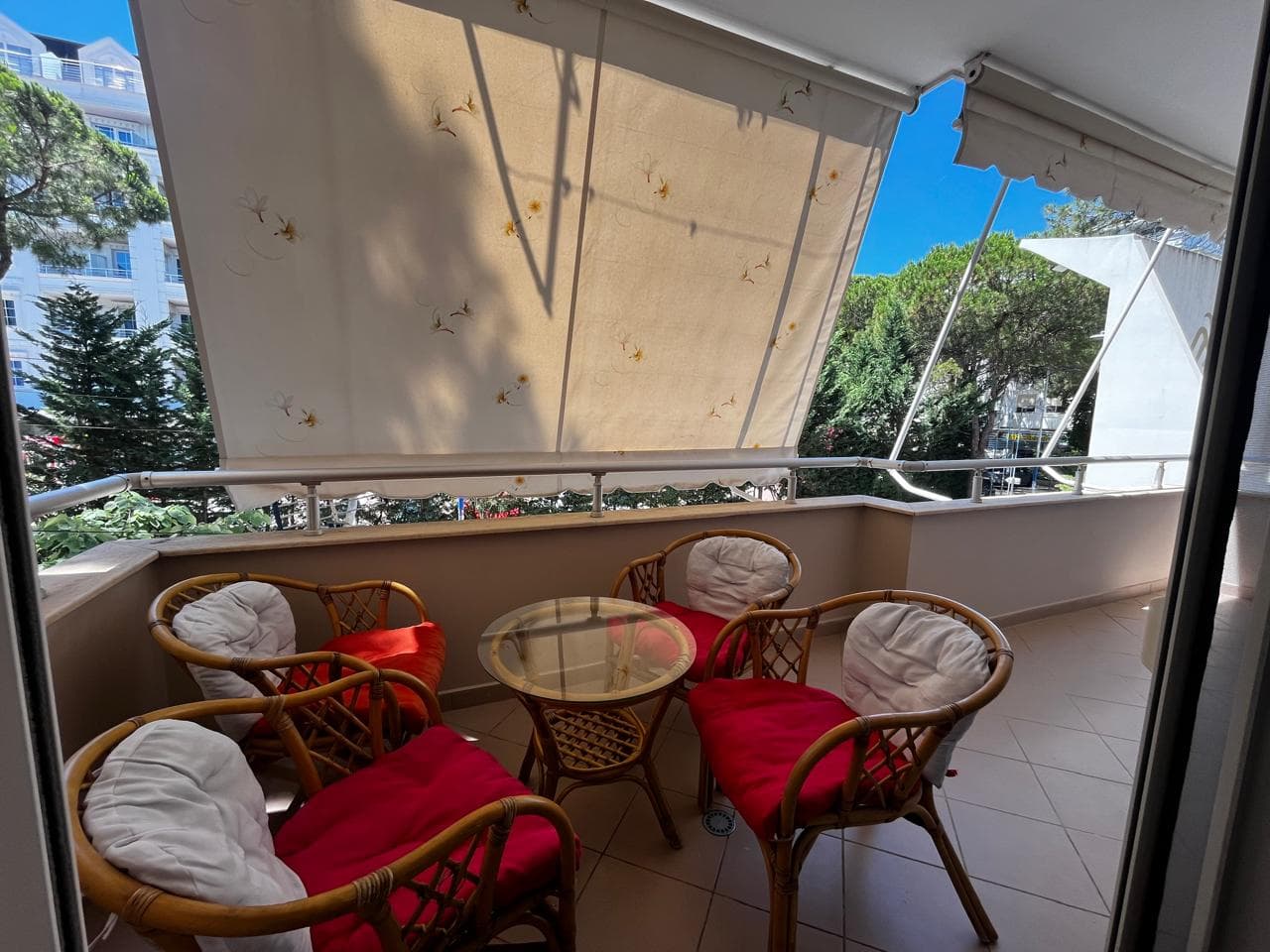 SHITET APARTAMENT 1+1 TEK SHKEMBI KAVAJES 4
