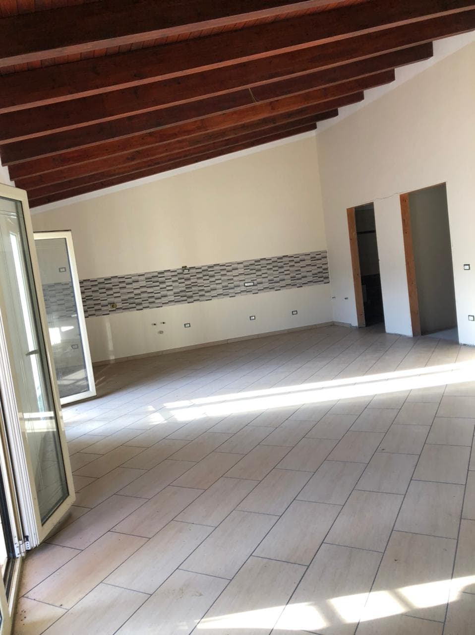 SHITET VILE 2 KATESHE+TRUALL SHKALLNUR,DURRES .