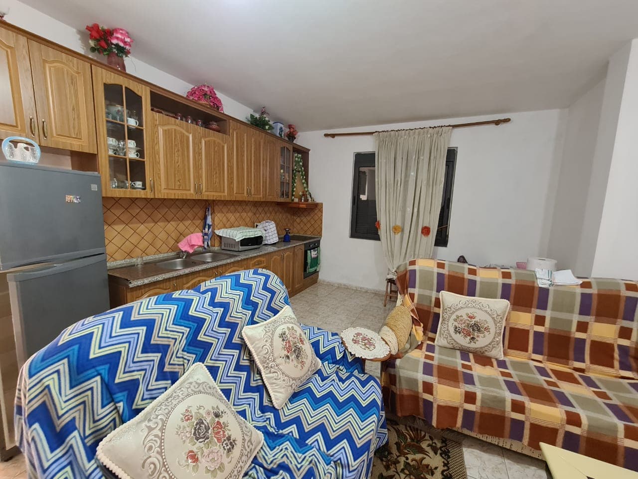SHITET APARTAMENT 2+1 PRANE HOTEL VILA KORAL NE PLAZH, DURRES.
