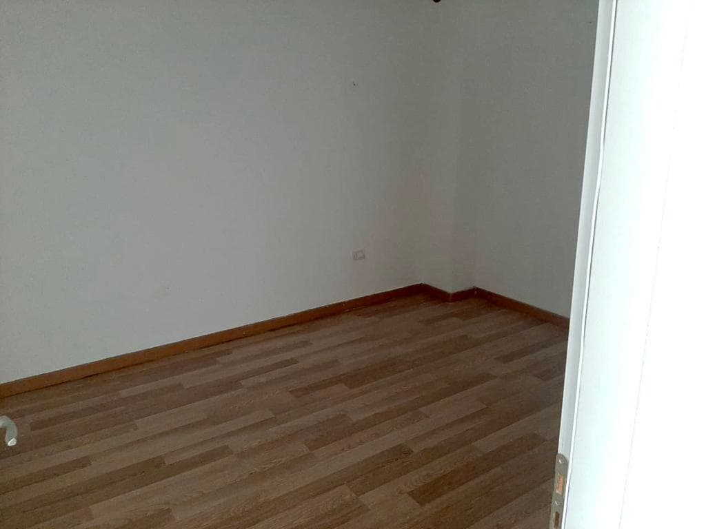 SHITET APARTAMENT 2+1 PRANE UJESJELLESIT, DURRES. 4