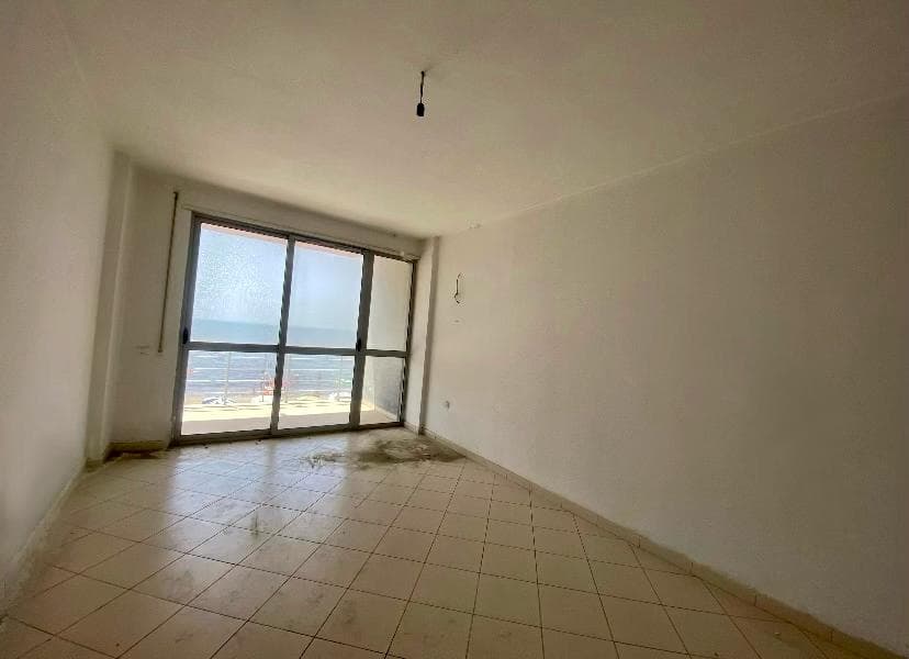 SHITET APARTAMENT 2+1 ME PAMJE NGA DETI PRANE RROTES SE KUQE, DURRES. 2