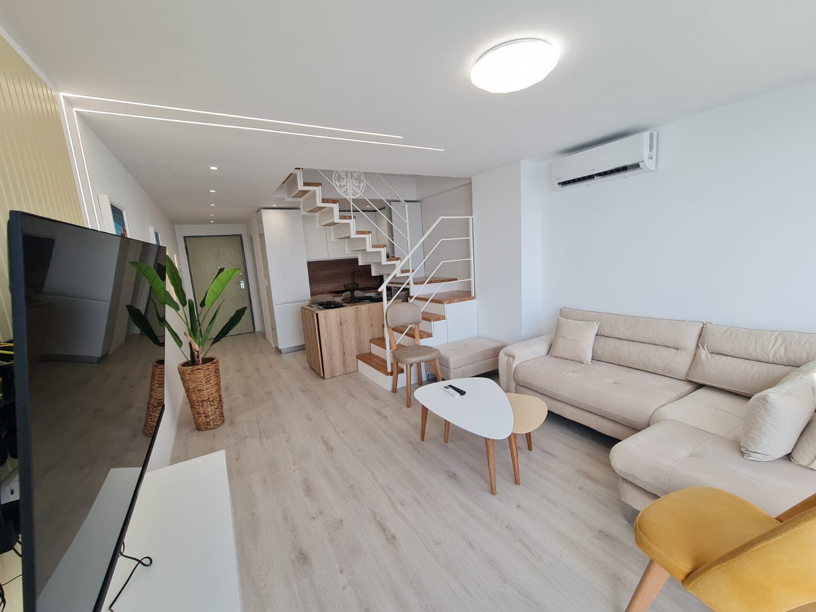 SHITET DUPLEX 2+1, PLAZH, DURRES. 4