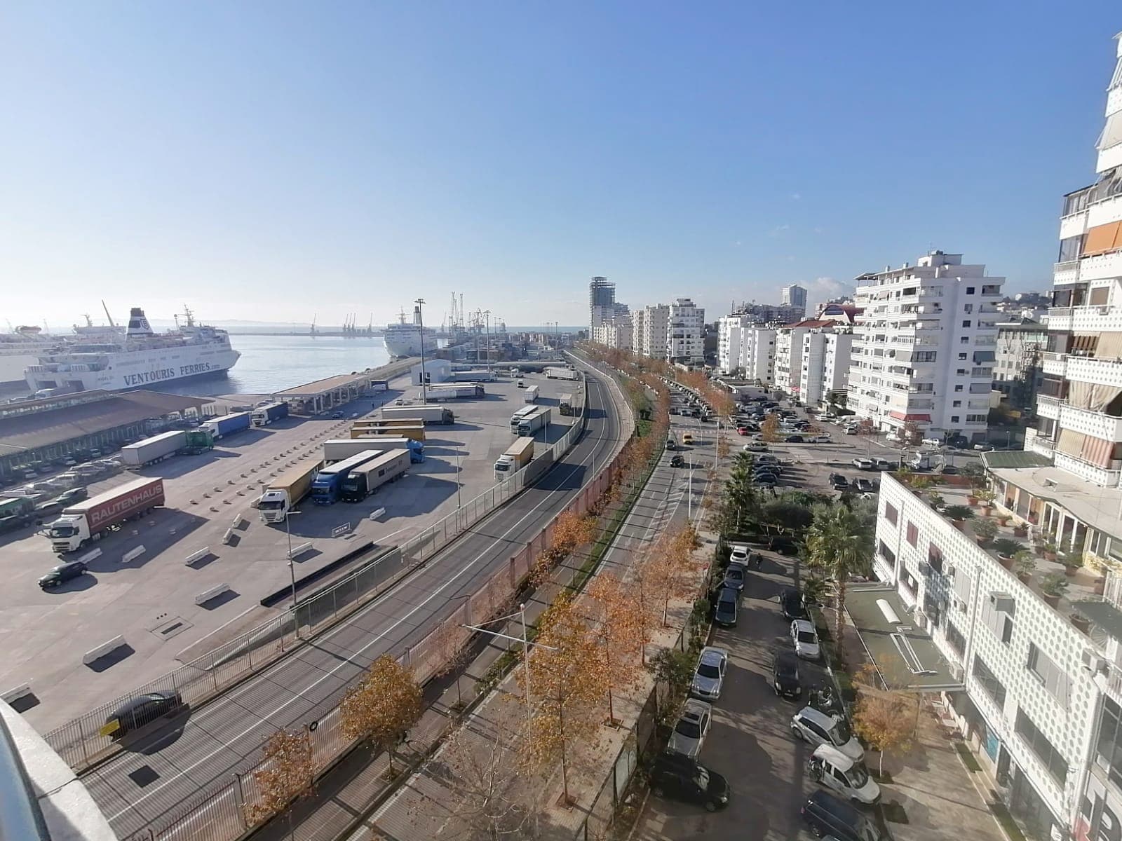 SHITET APARTAMENT 2+1 PRANE PORTIT,DURRES.