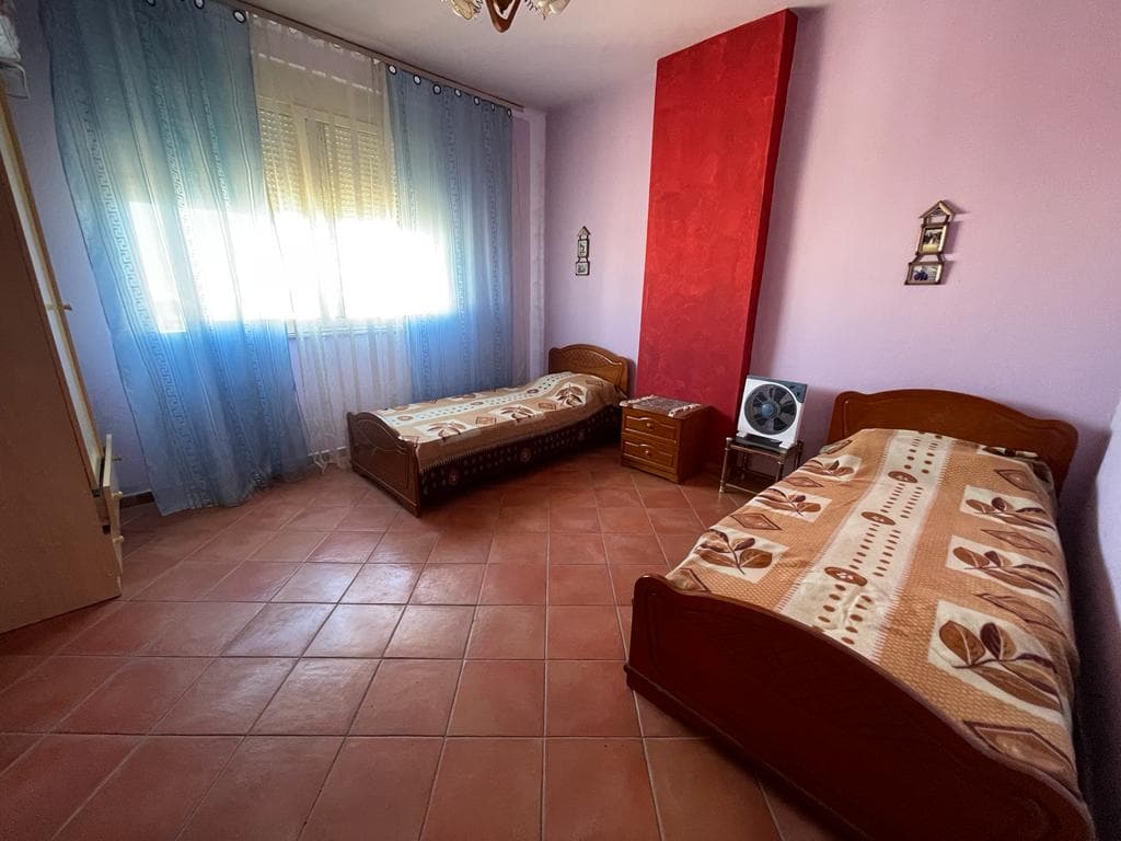 SHITET APARTAMENT 2+1 PRANE POLIKLINIKES,DURRES. 3