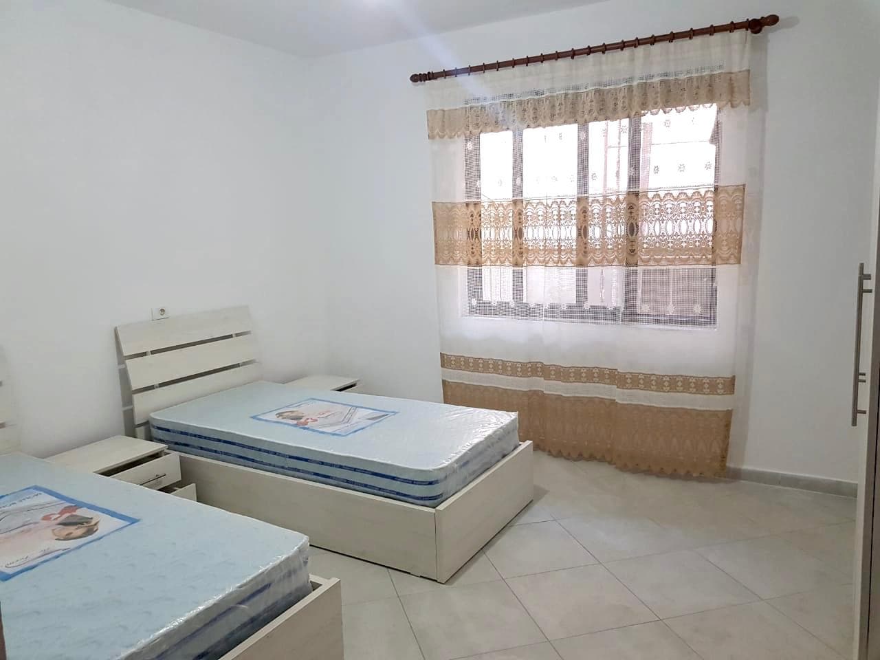 JEPET ME QERA SHTEPI PRIVATE 2+1 .RRUGA KARL TOPIA,PRANE GJYKATES,DURRES!