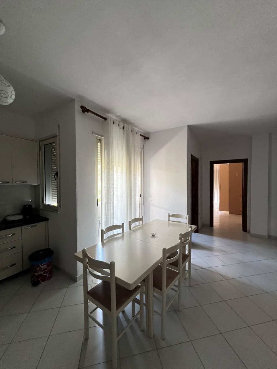JEPET ME QERA APARTAMENT 2+1 PRANE OLIVIA HILL, GOLEM 3