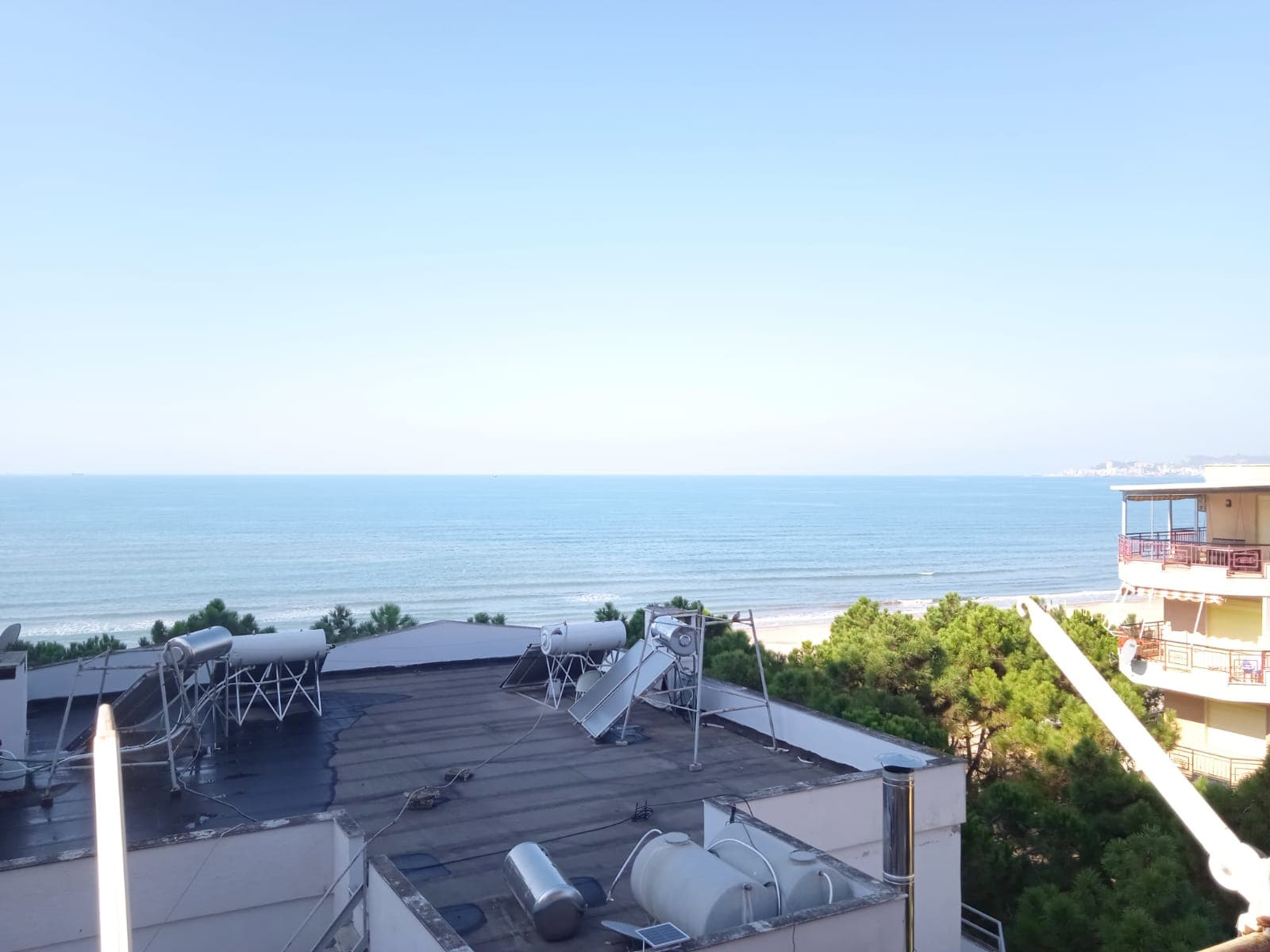 SHITET APARTAMENT 2+1 PRANE HOTEL ANDI SHKEMBI I KAVAJES,DURRES.