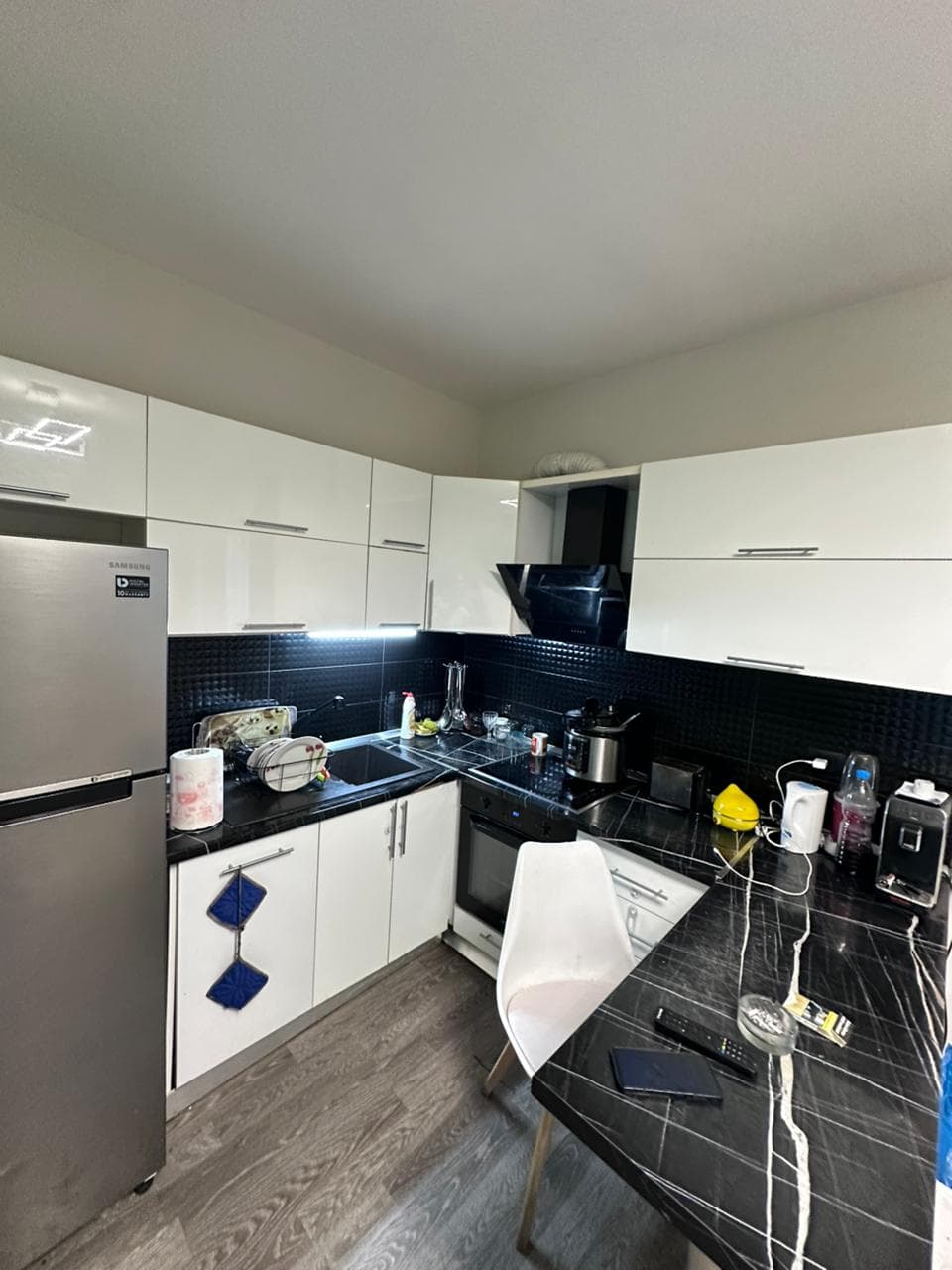 SHITET APARTAMENT 1+1 PERBALLE ANTALYA HOTEL, PLAZH, DURRES 3