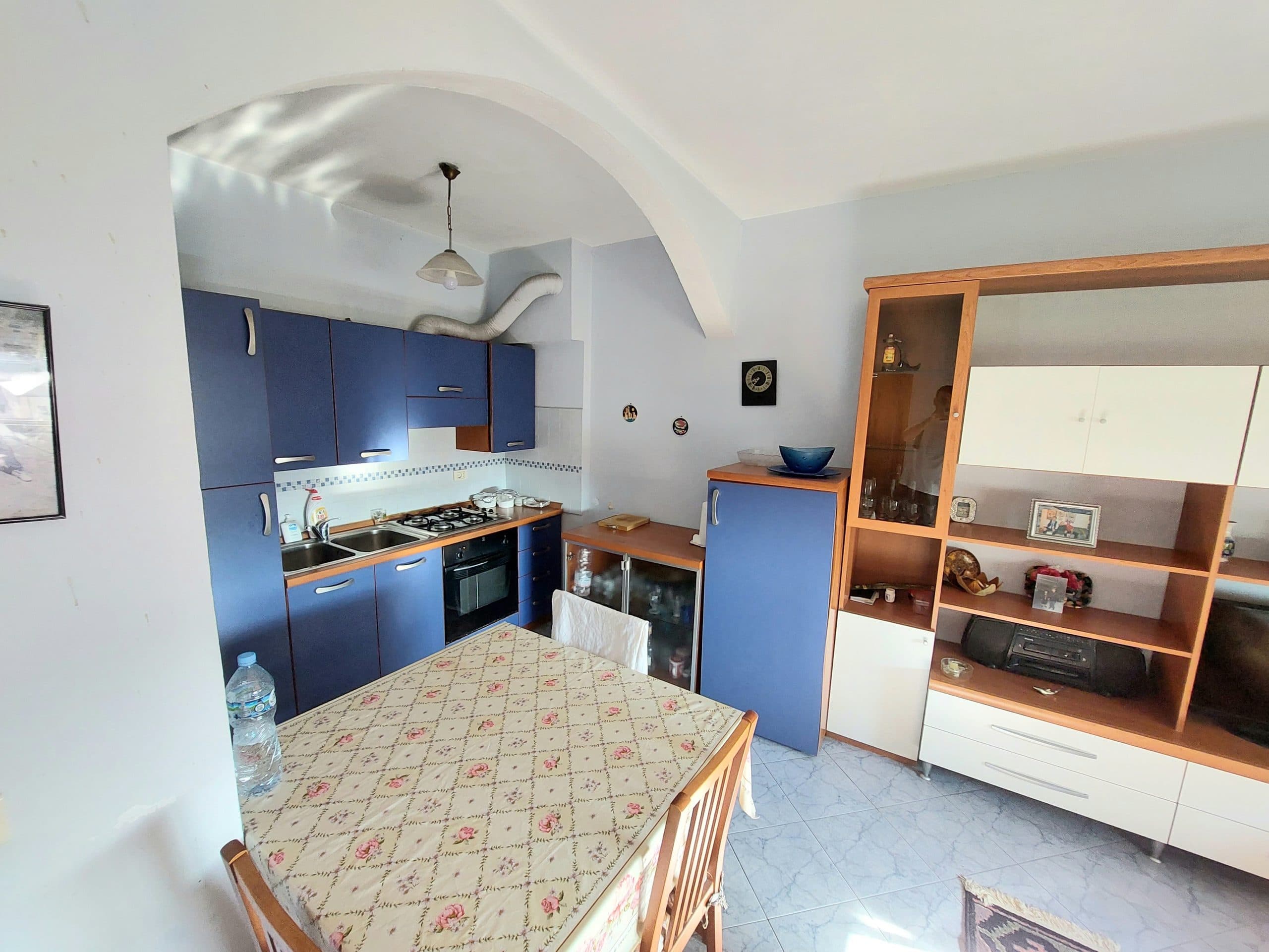 SHITET APARTAMENT 2+1 PRANE MUZEUMIT ,DURRES. 2