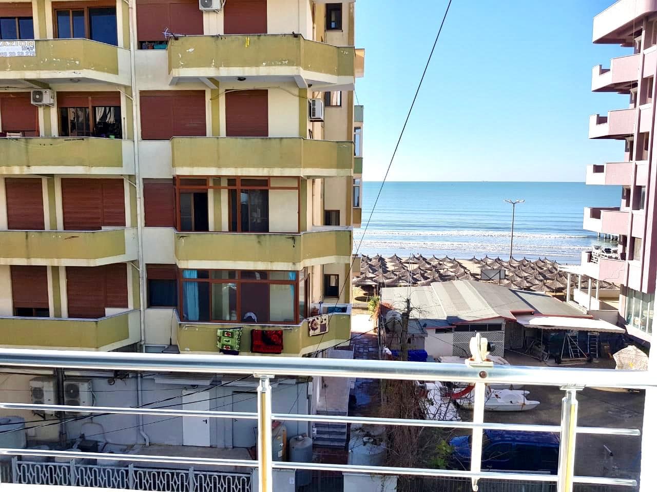 SHITET APARTAMENT 1+1 MBRAPA PASTICERI PELIKAN, PLAZH, DURRES.