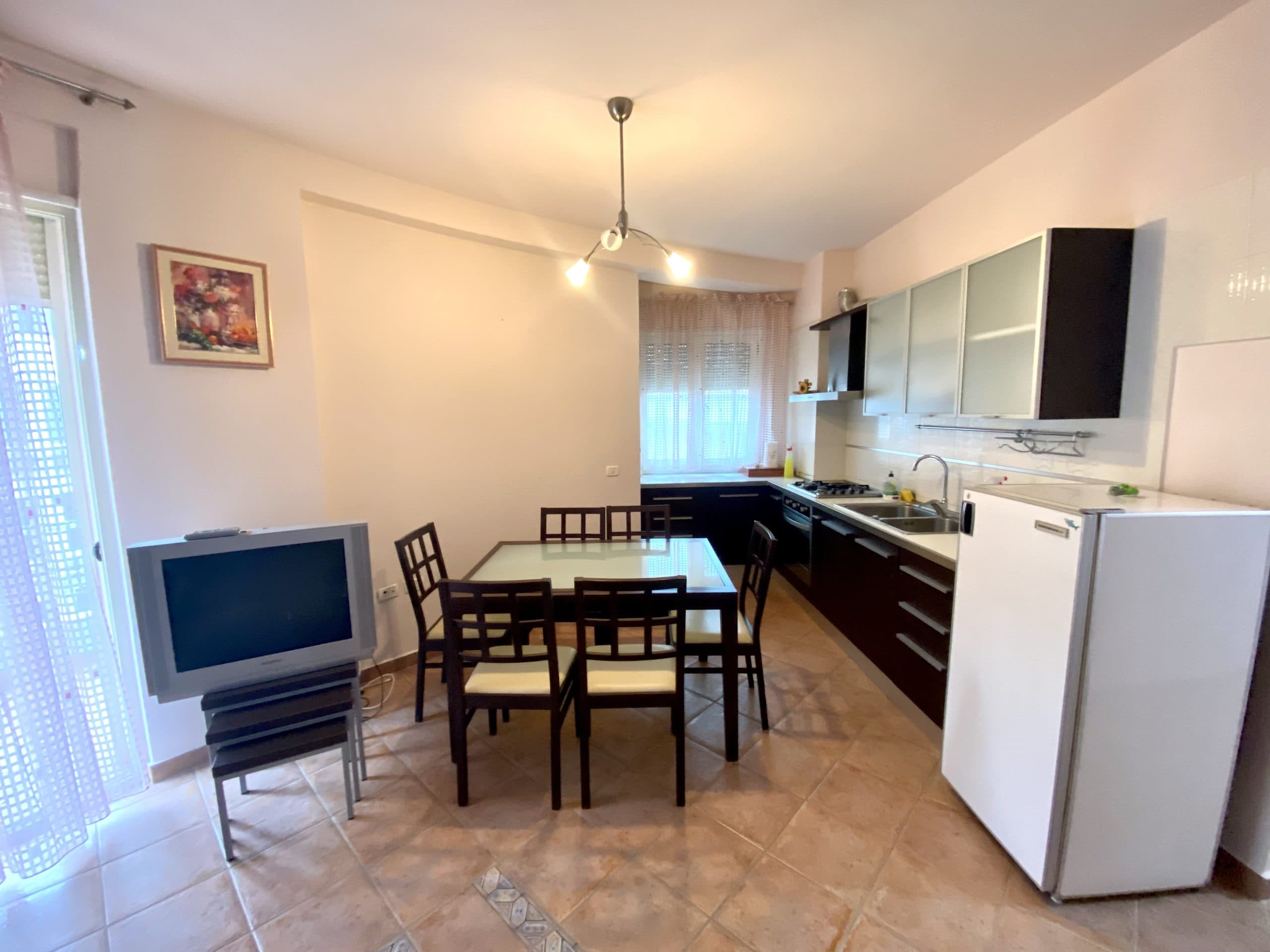 SHITET APARTAMENT 2+1 TEK CINCO ZONE GOLEM, DURRES.