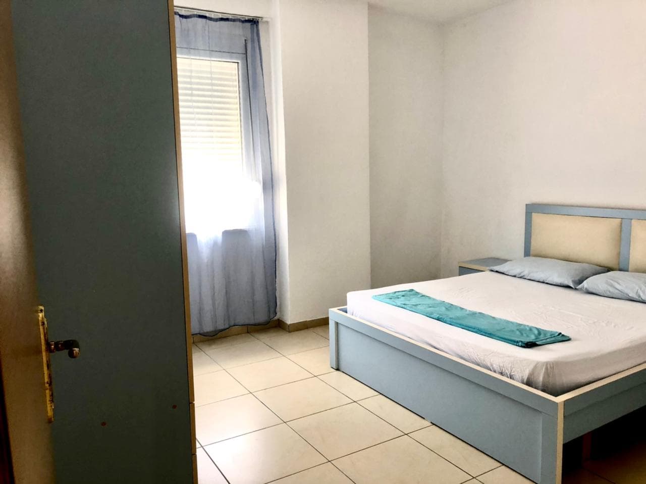 SHITET APARTAMENT 1+1 PRANE SHKEMBIT TE KAVAJES, DURRES. 3