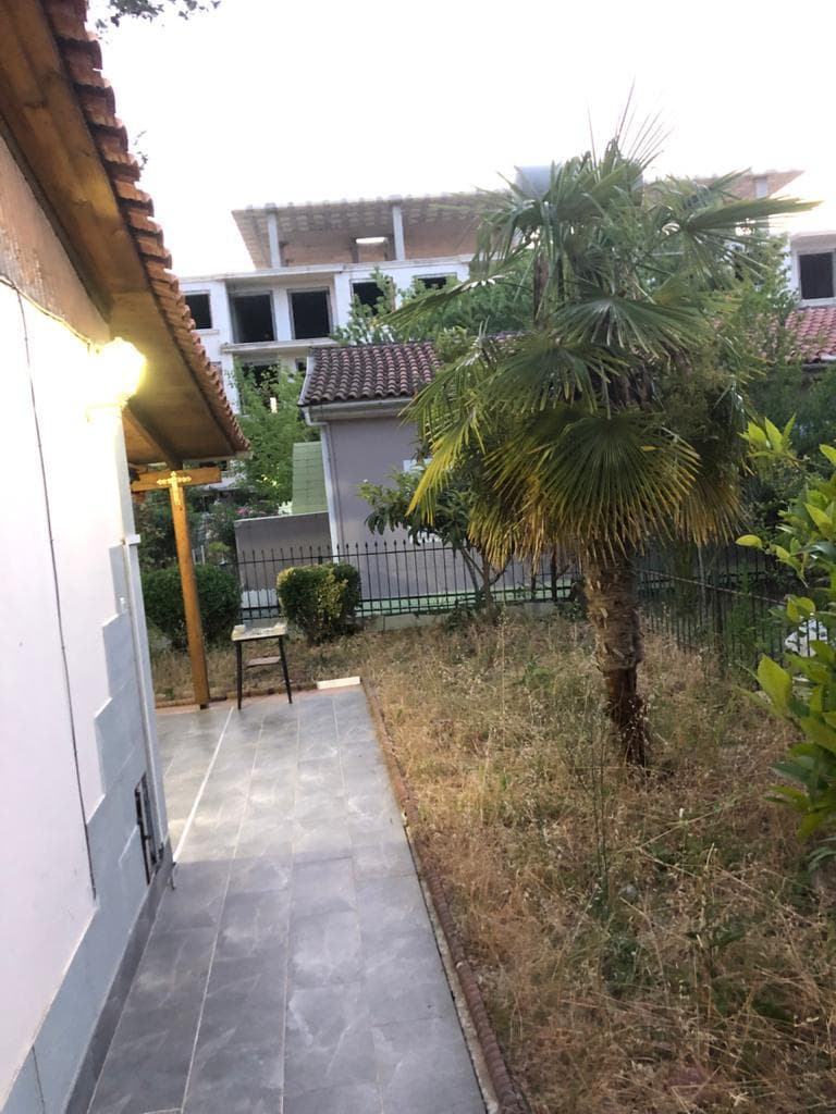 SHITET SHTEPI PRIVATE PRANE PISHAVE TE BUTA, GOLEM, DURRES. 3