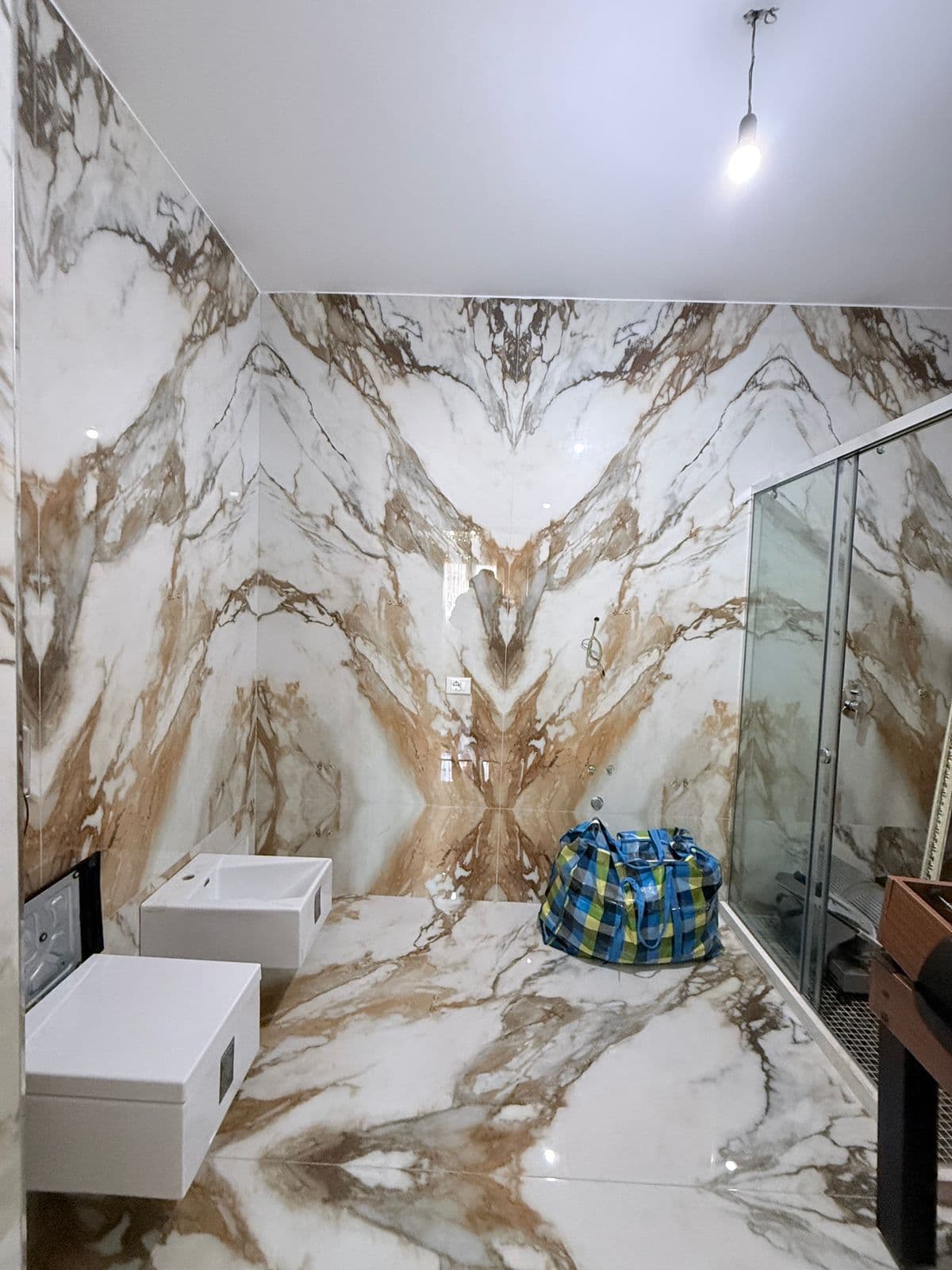 SHITET APARTAMENT 3+1+3+1 DEPO NE ZONEN E POSTES QENDER DURRES 3