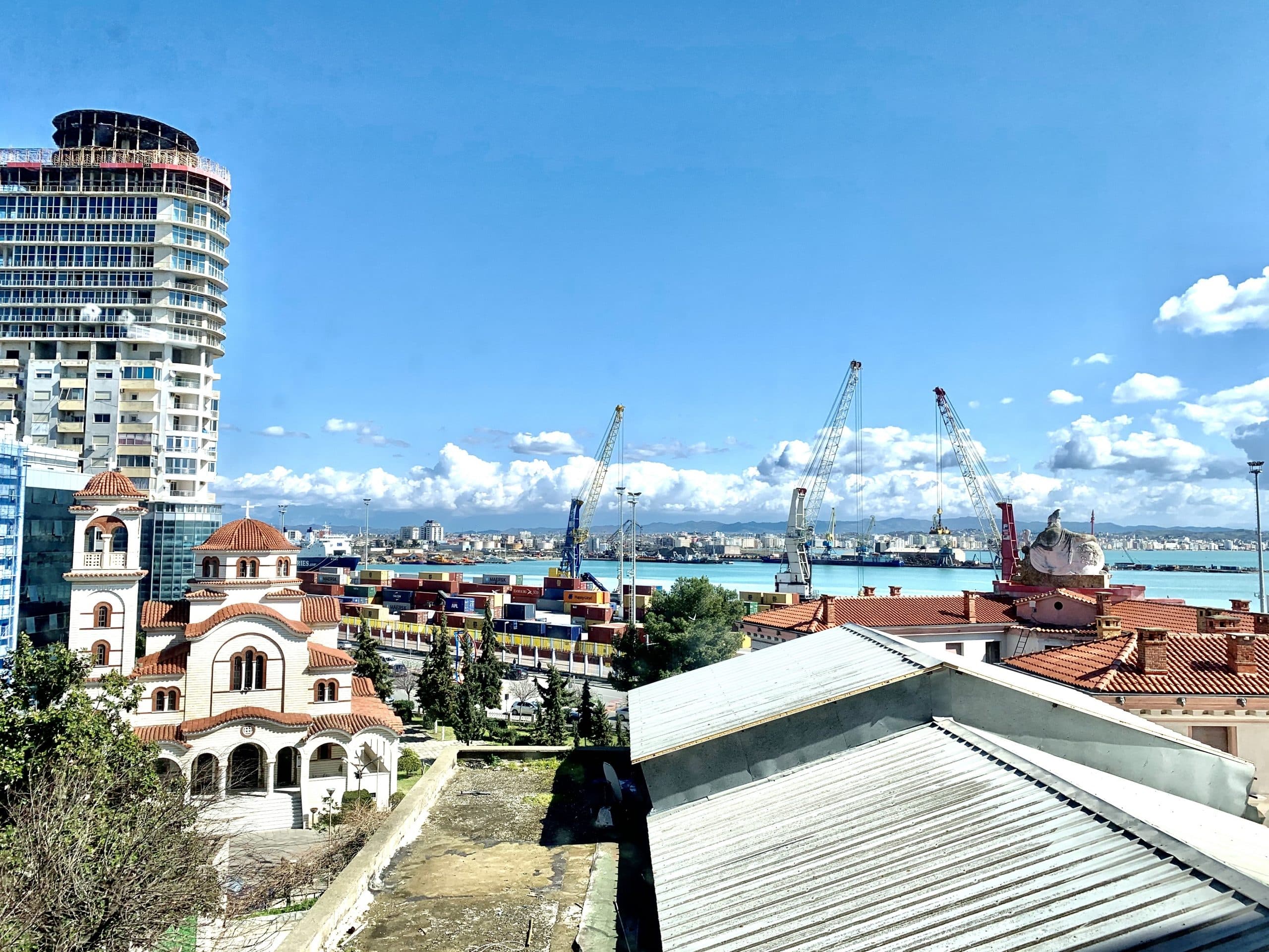 JEPET ME QERA APARTAMENT 2+1 NE VOLLGA,DURRES!