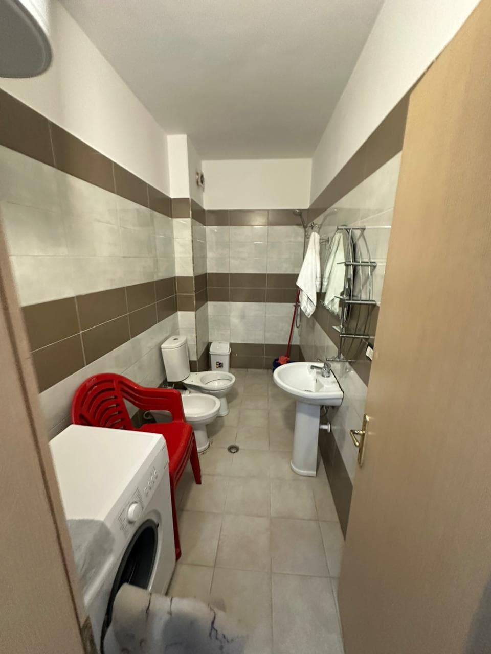 JEPET ME QERA APARTAMENT 1+1 STACIONI I PARE, PLAZH, DURRES 2