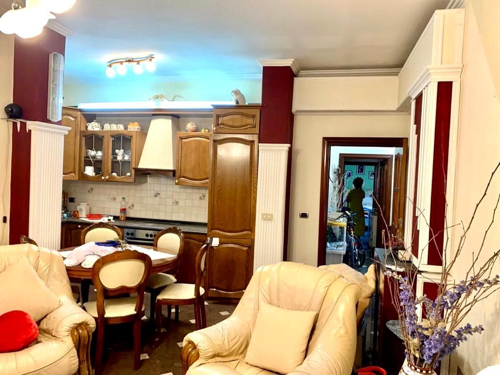 JEPET ME QERA APARTAMENT 2+1, PRANE TATIM TAKSAVE , DURRES. 2