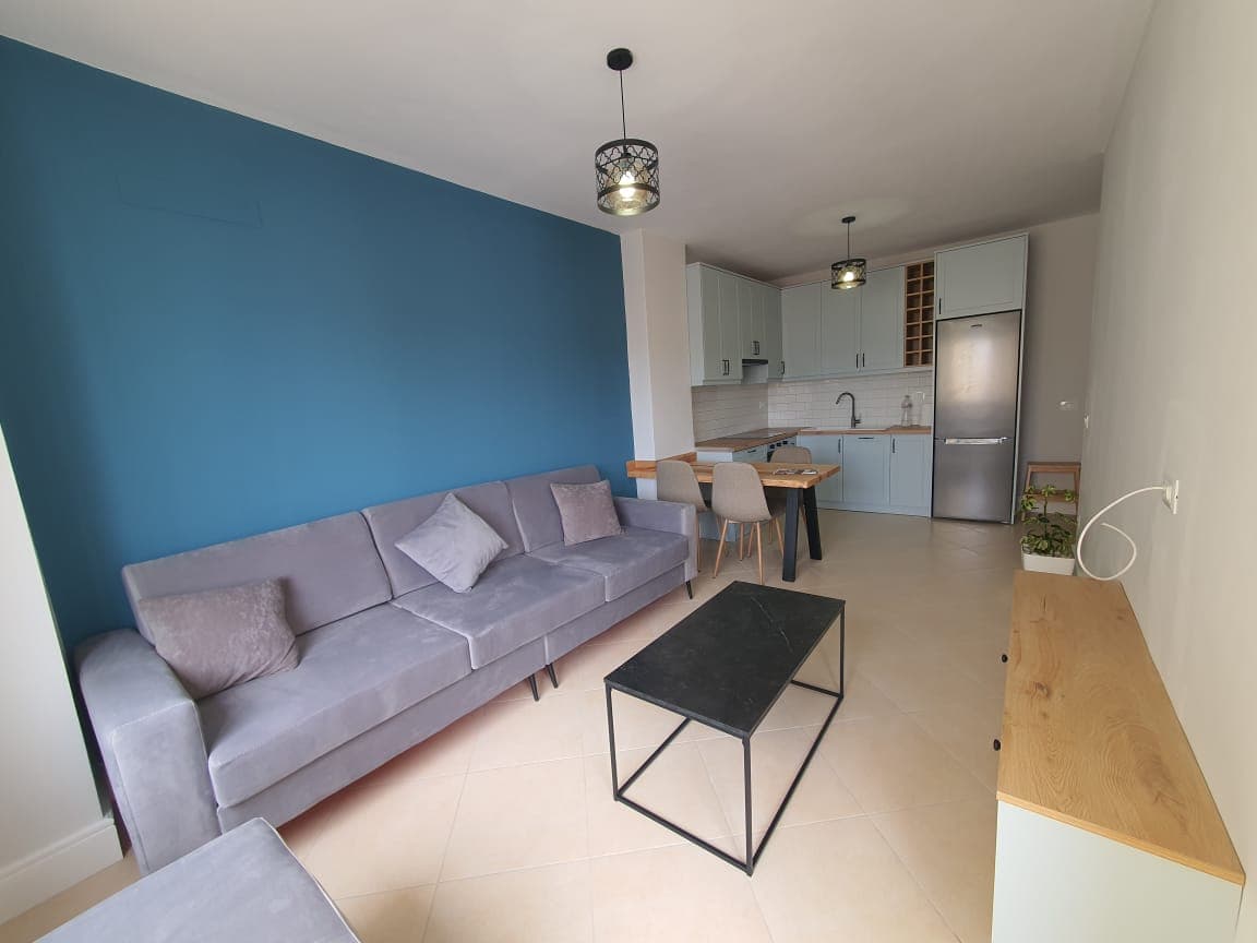 SHITET APARTAMENT 1+1 PRANE ISH FABRIKES SE BUKES,DURRES. 2