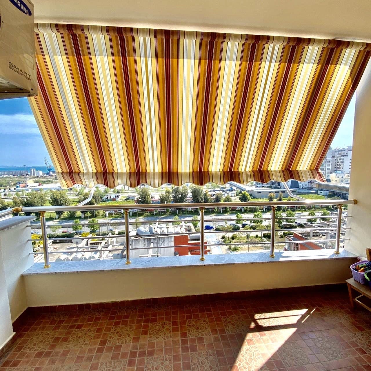 SHITET SUPER APARTAMENT 2+1 PRANE STACIONIT TE TRENIT,DURRES!
