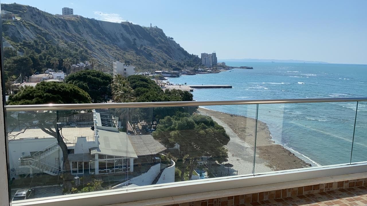 SHITET APARTAMENT 2+1 PRANE COSTA DEL SOL, CURRILA, DURRES.