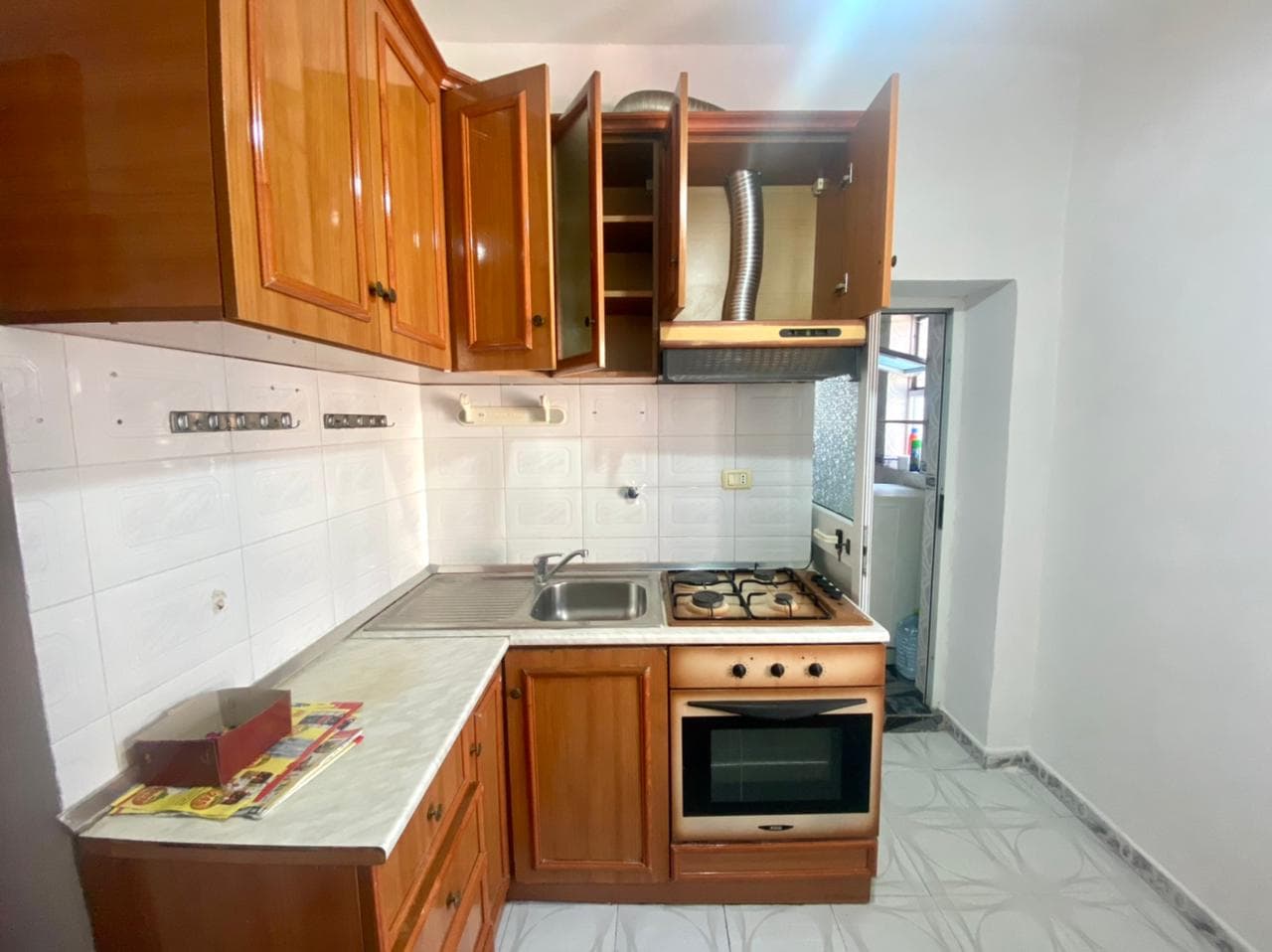 SHITET APARTAMENT 2+1 RRUGA E DESHMOREVE ,DURRES. 3